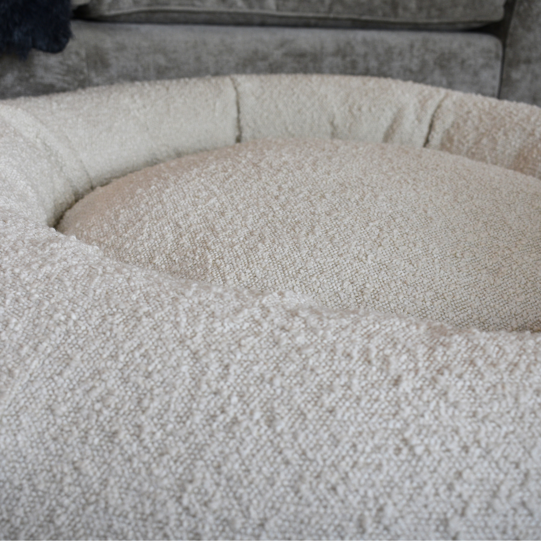 Bouclé Doughnut Bed