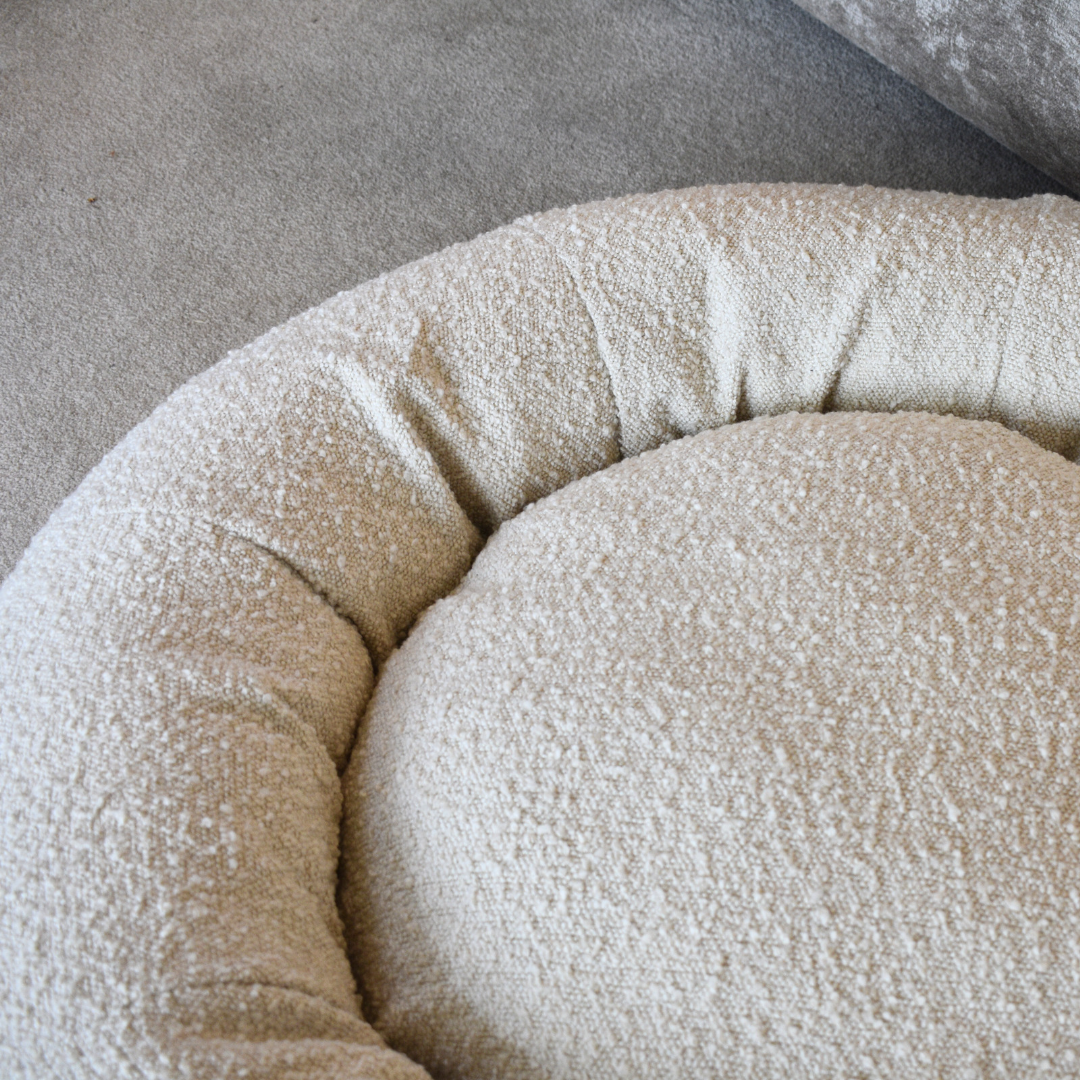 Bouclé Doughnut Bed